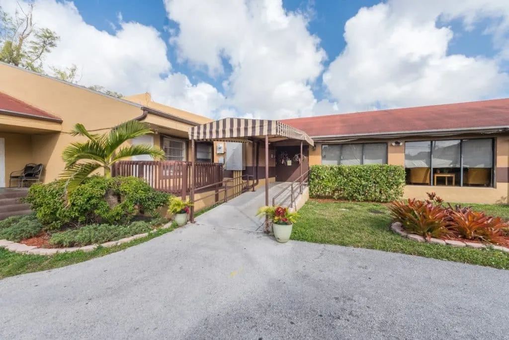 colonial-assisted-living-miami fl